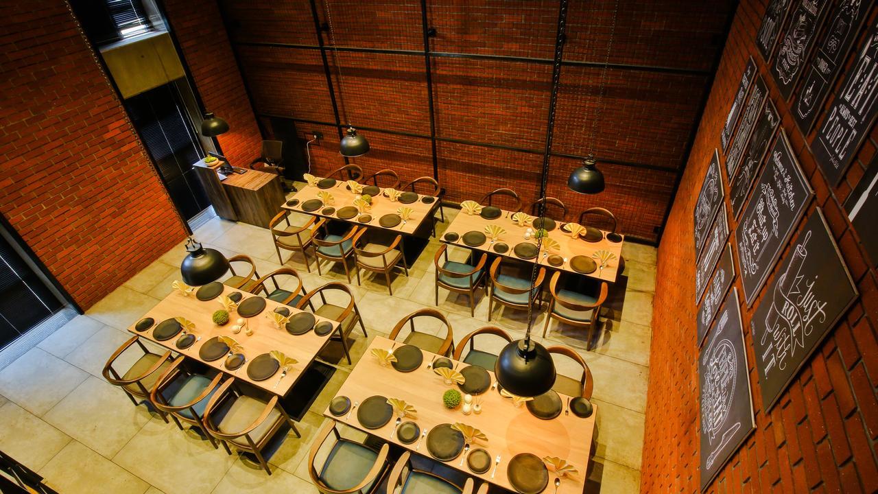 The Weekend Address Hotel Surat Luaran gambar